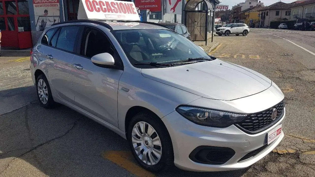 Photo 1 : Fiat Tipo 2018 Diesel