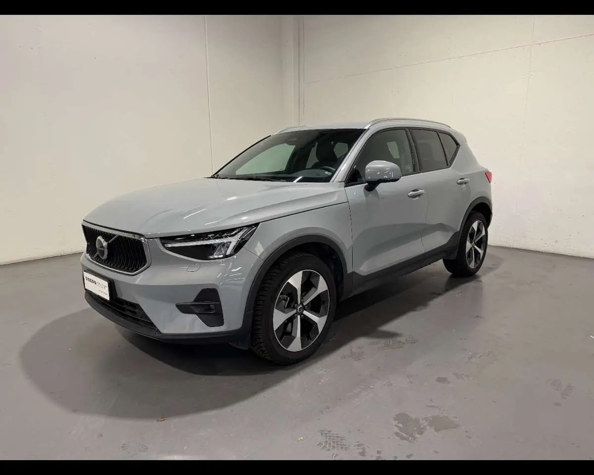 Photo 1 : Volvo Xc40 2024 Hybride