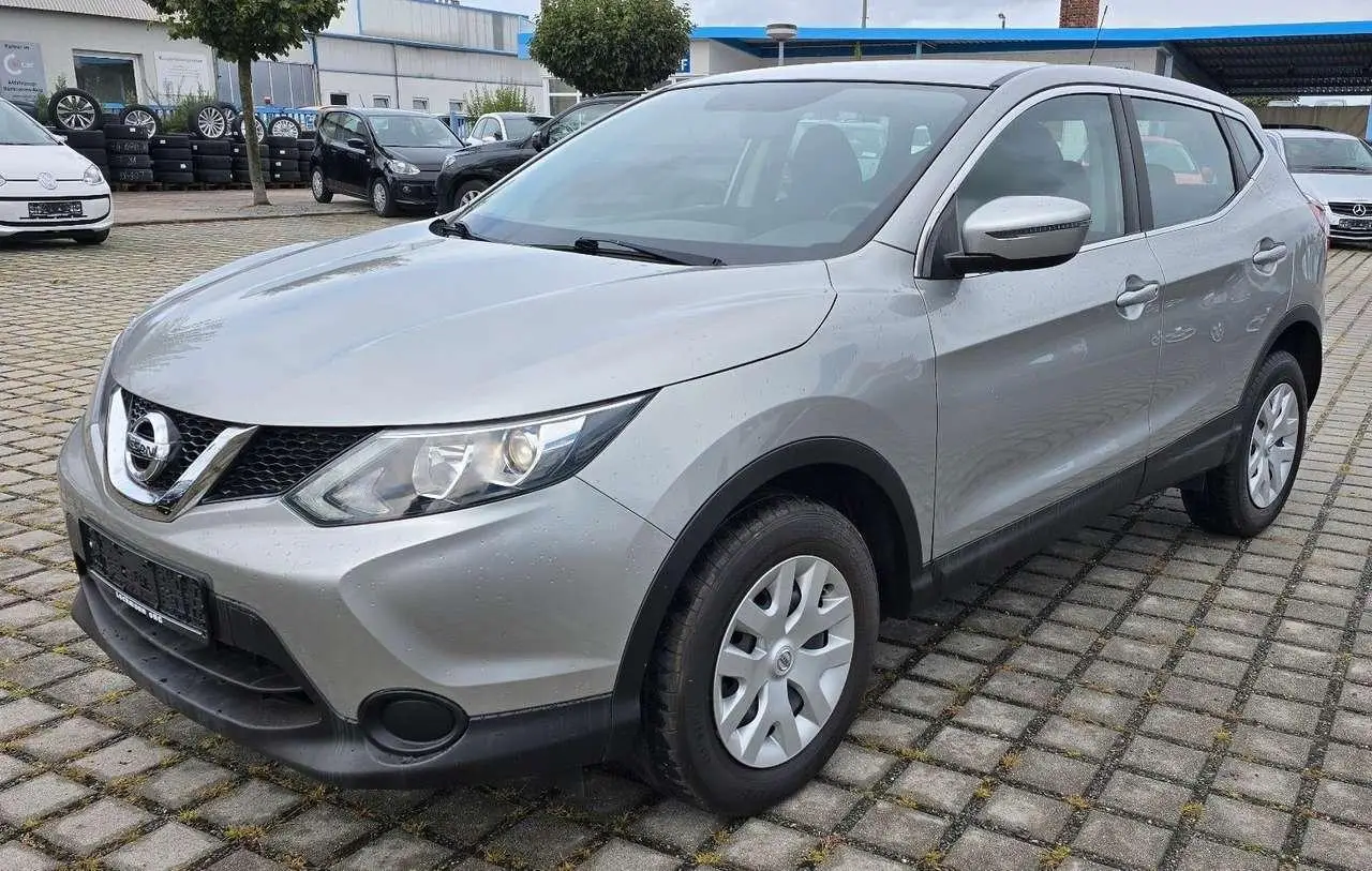 Photo 1 : Nissan Qashqai 2015 Petrol