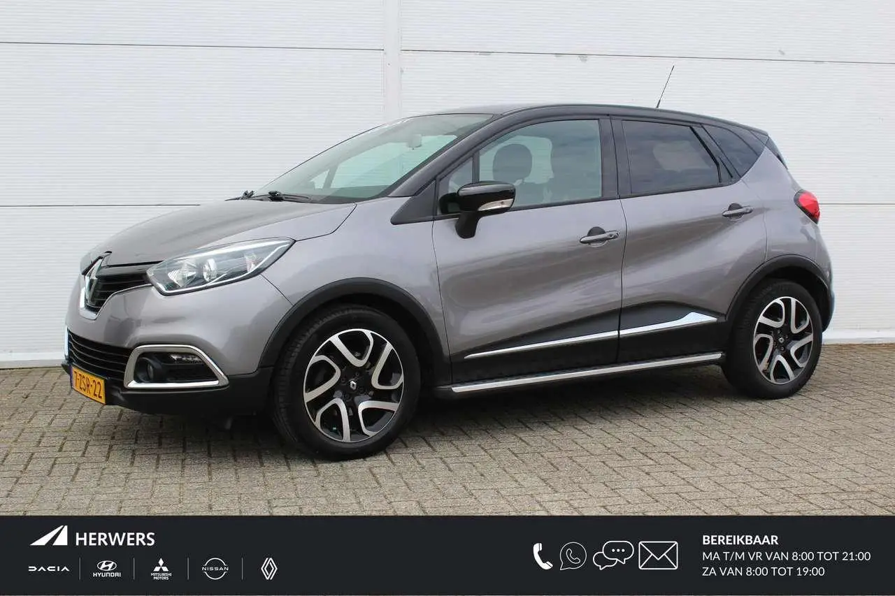 Photo 1 : Renault Captur 2015 Petrol