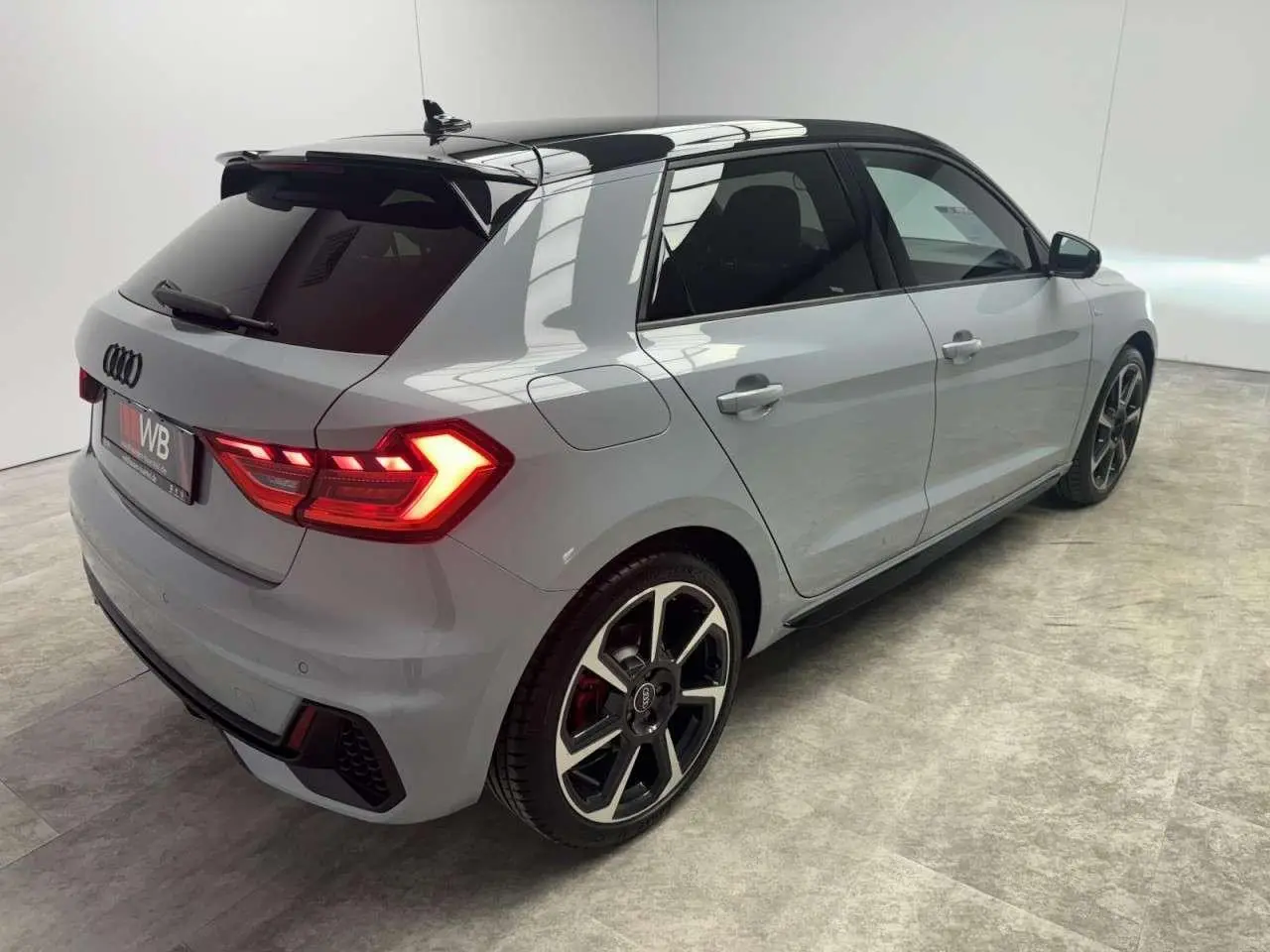 Photo 1 : Audi A1 2023 Petrol