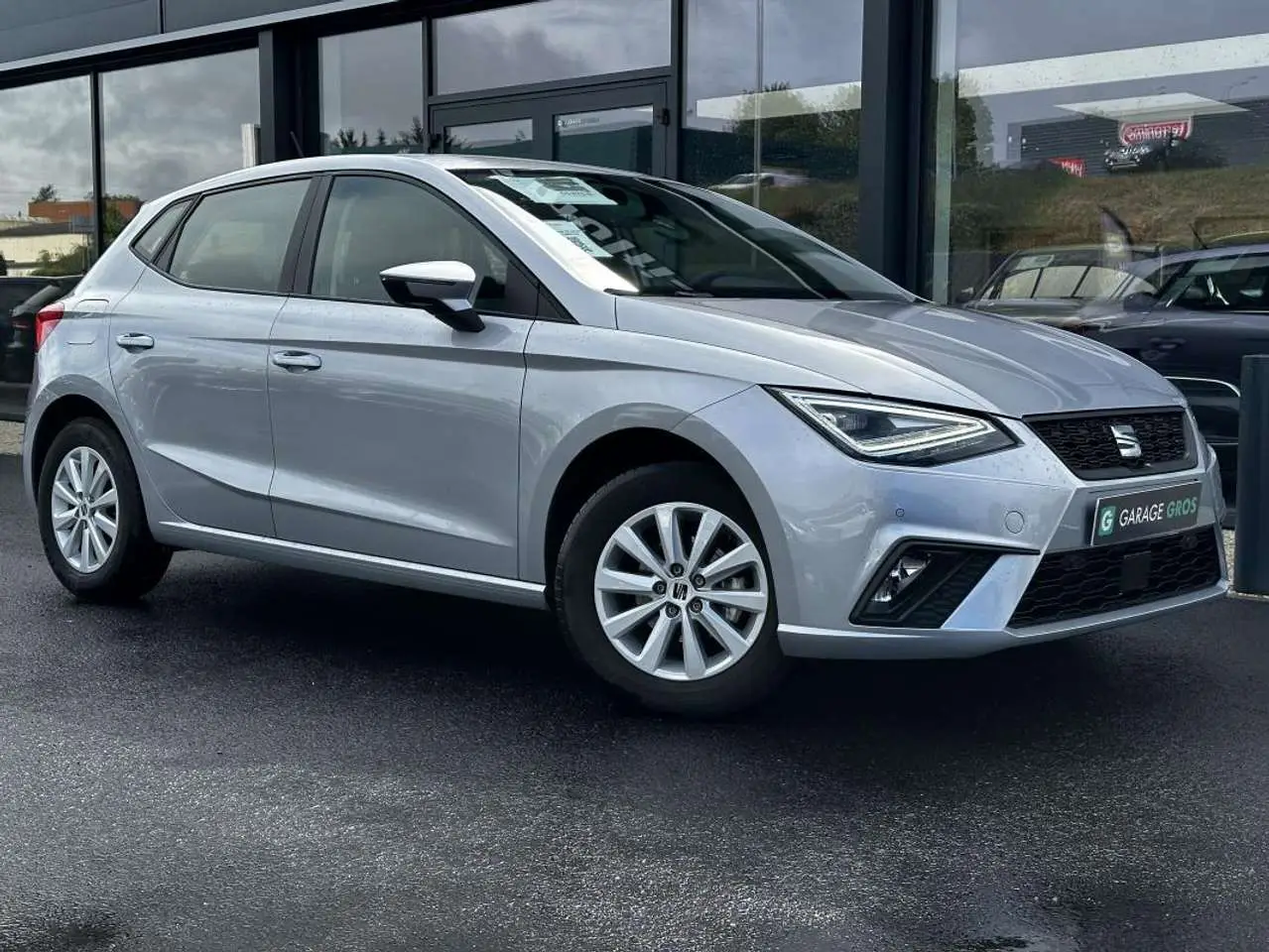 Photo 1 : Seat Ibiza 2022 Petrol