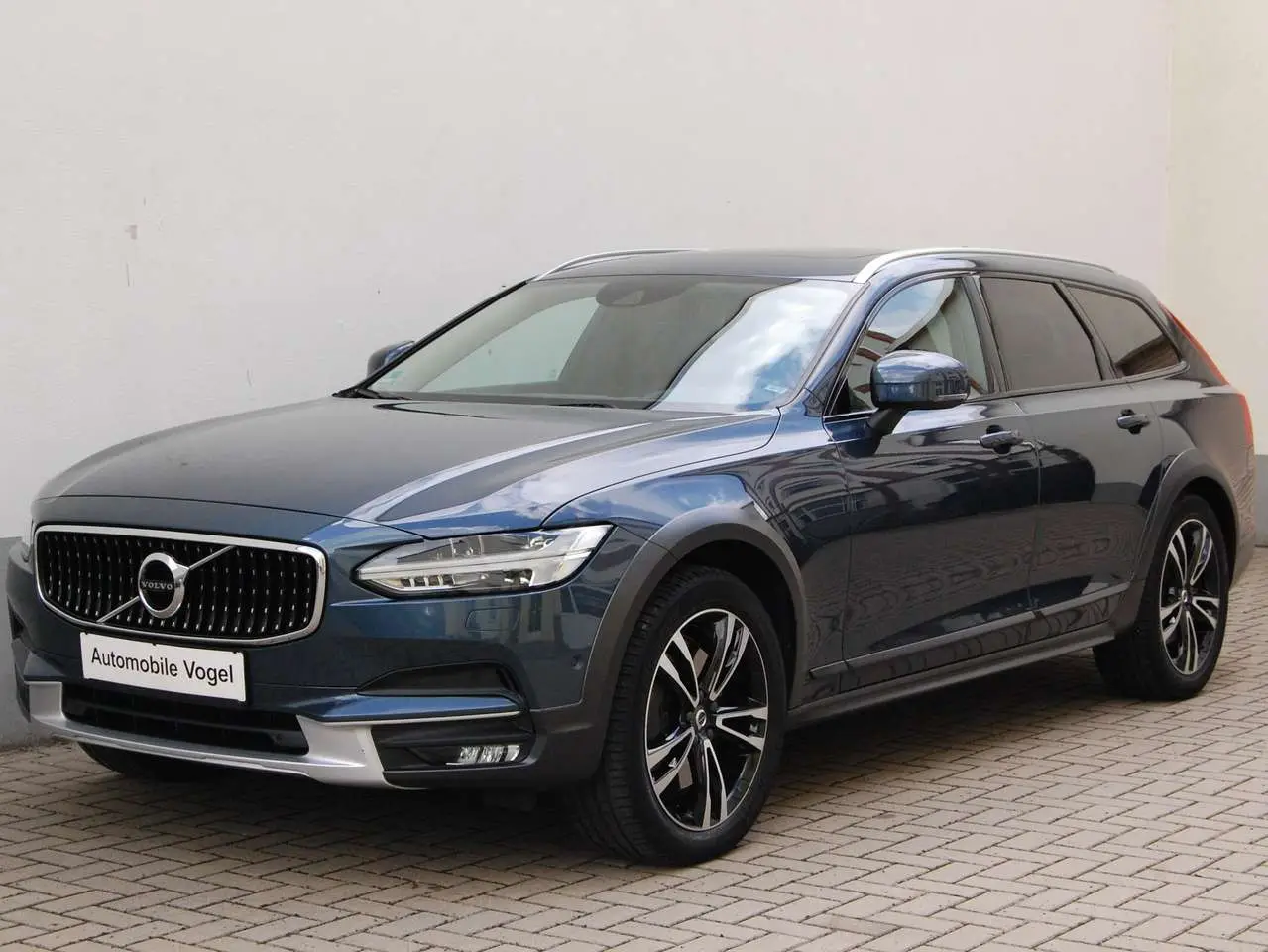 Photo 1 : Volvo V90 2019 Diesel