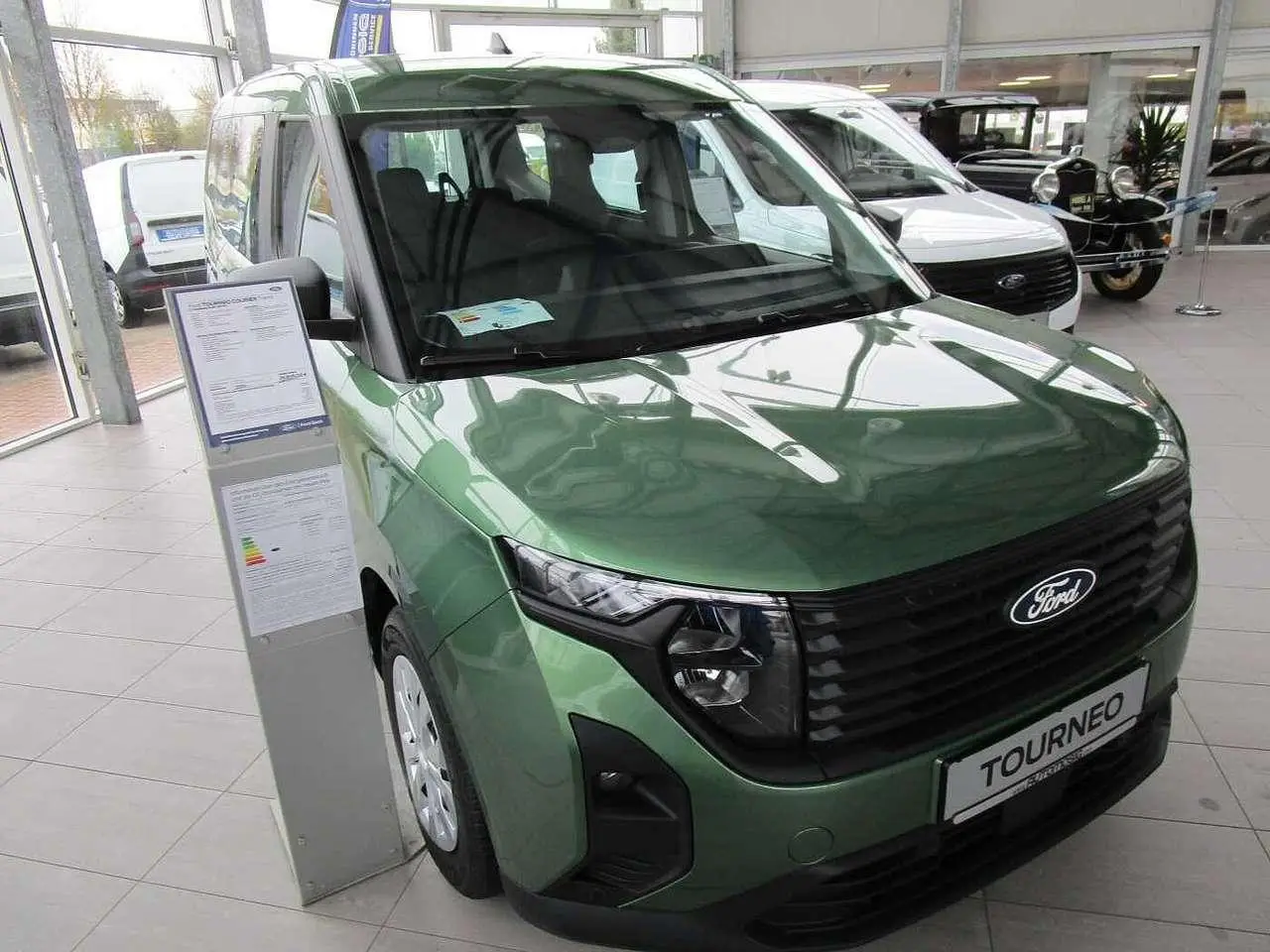 Photo 1 : Ford Tourneo 2024 Petrol