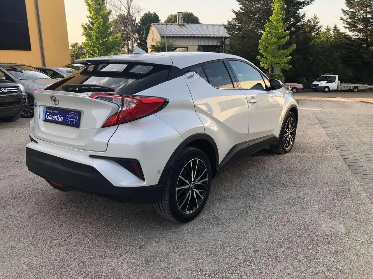 Photo 1 : Toyota C-hr 2018 Petrol