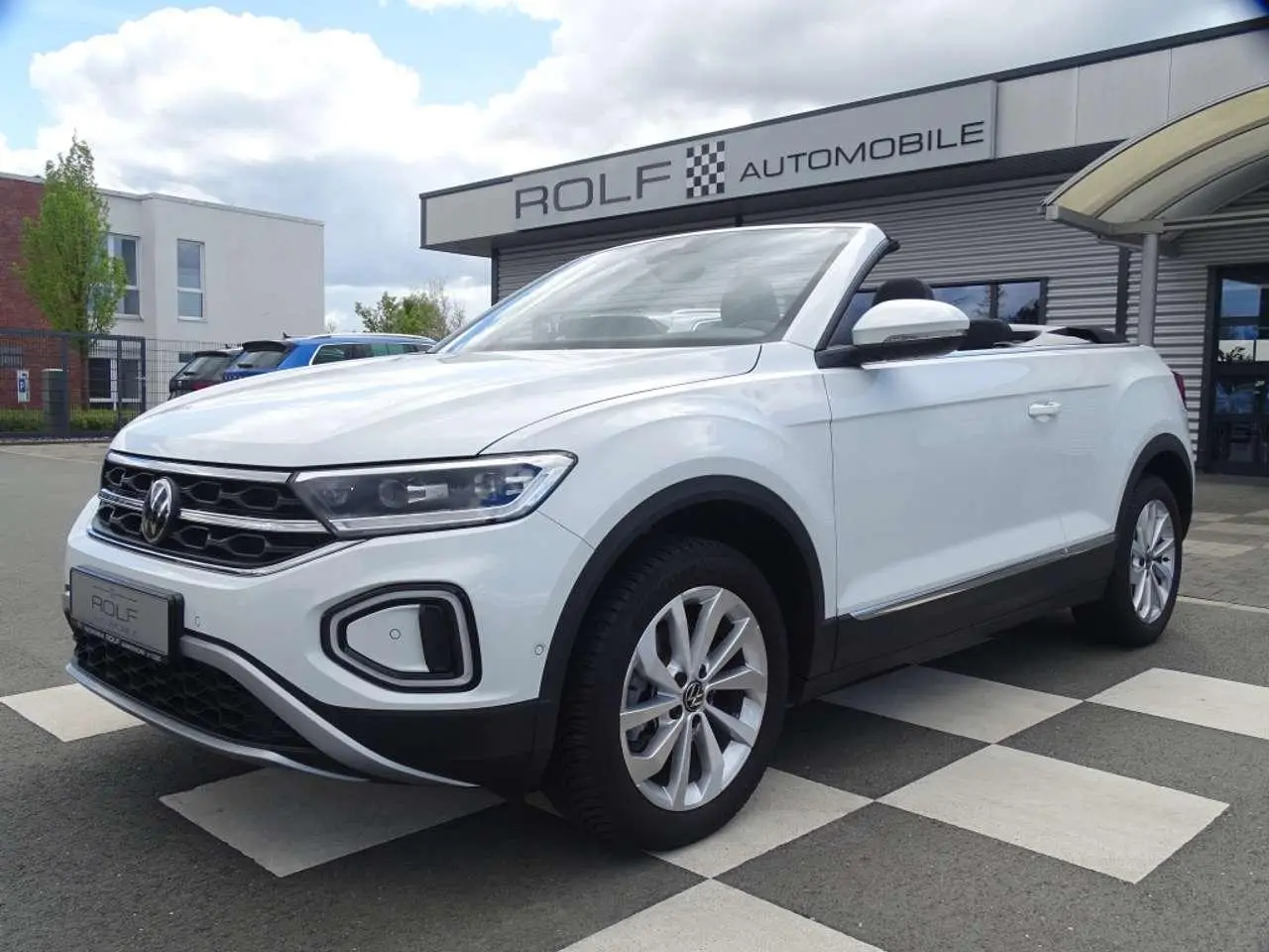 Photo 1 : Volkswagen T-roc 2023 Petrol