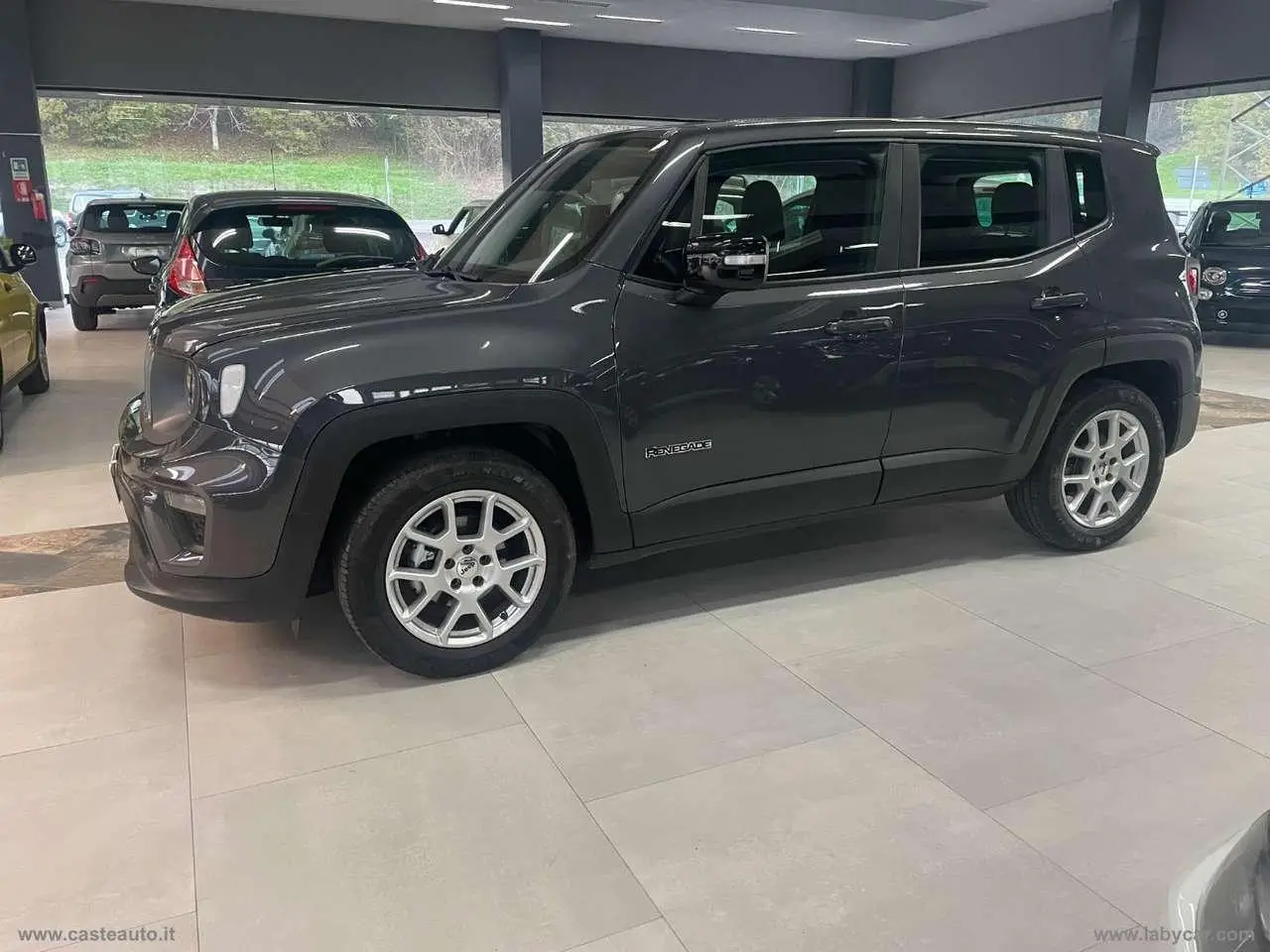 Photo 1 : Jeep Renegade 2023 Petrol