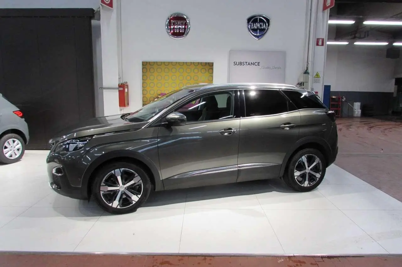 Photo 1 : Peugeot 3008 2016 Diesel