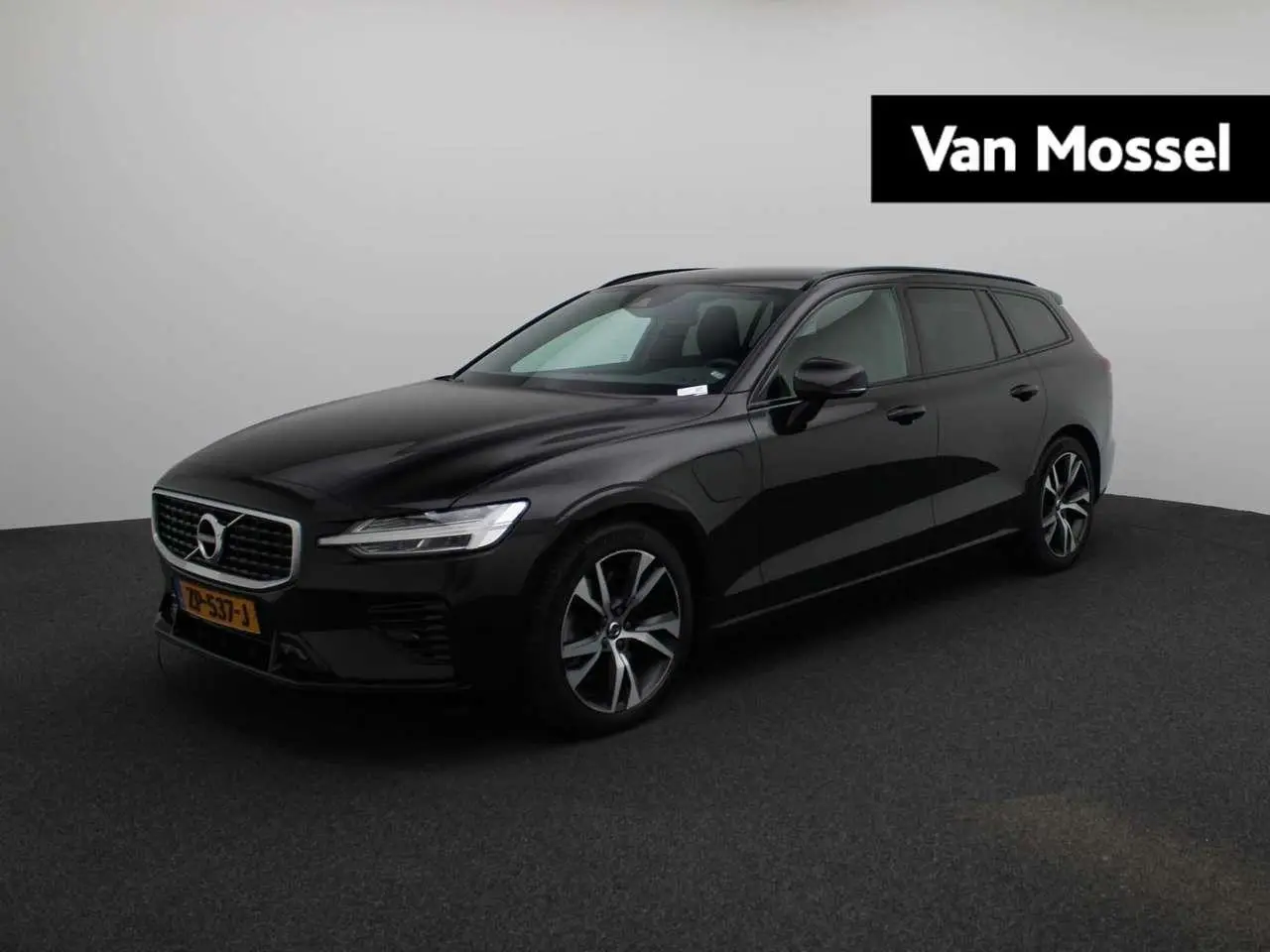 Photo 1 : Volvo V60 2019 Hybride