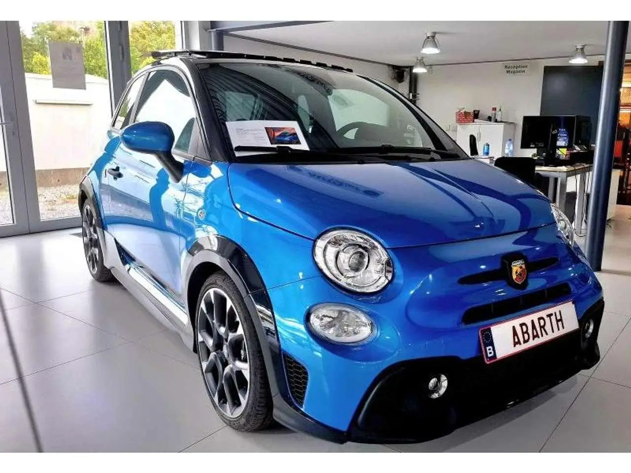 Photo 1 : Abarth 595 2022 Petrol