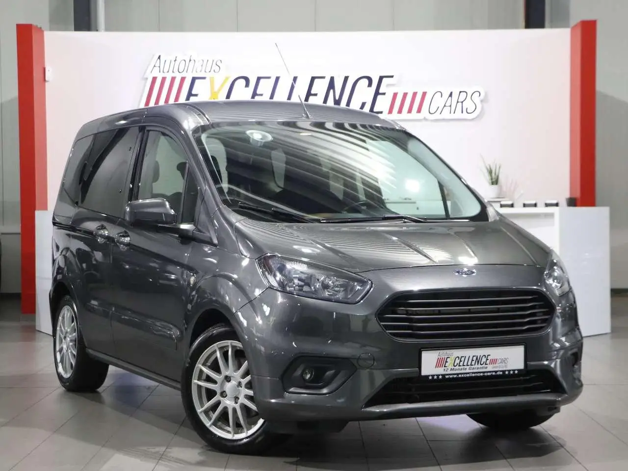 Photo 1 : Ford Tourneo 2018 Essence