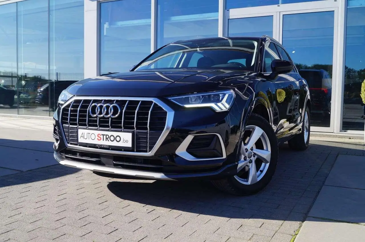 Photo 1 : Audi Q3 2019 Petrol