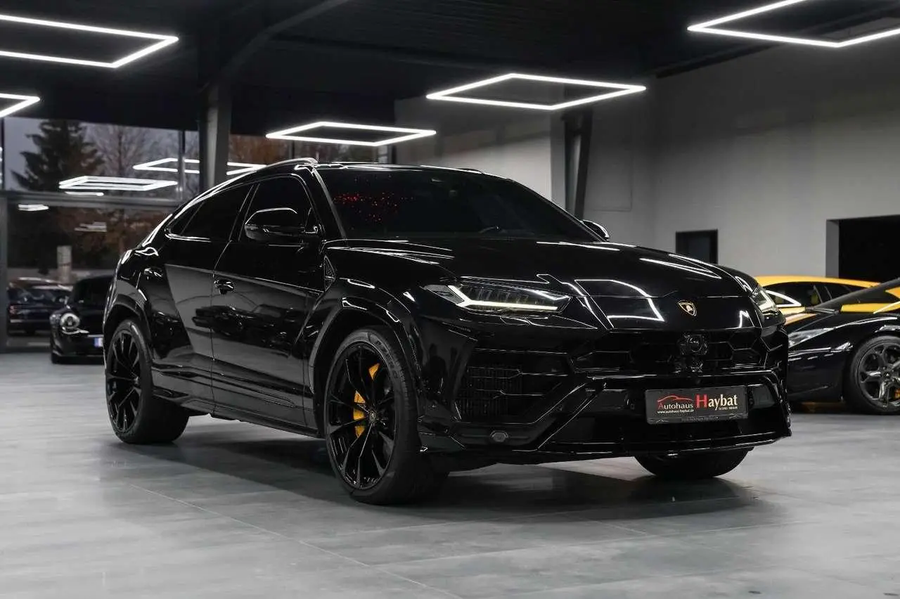 Photo 1 : Lamborghini Urus 2021 Petrol