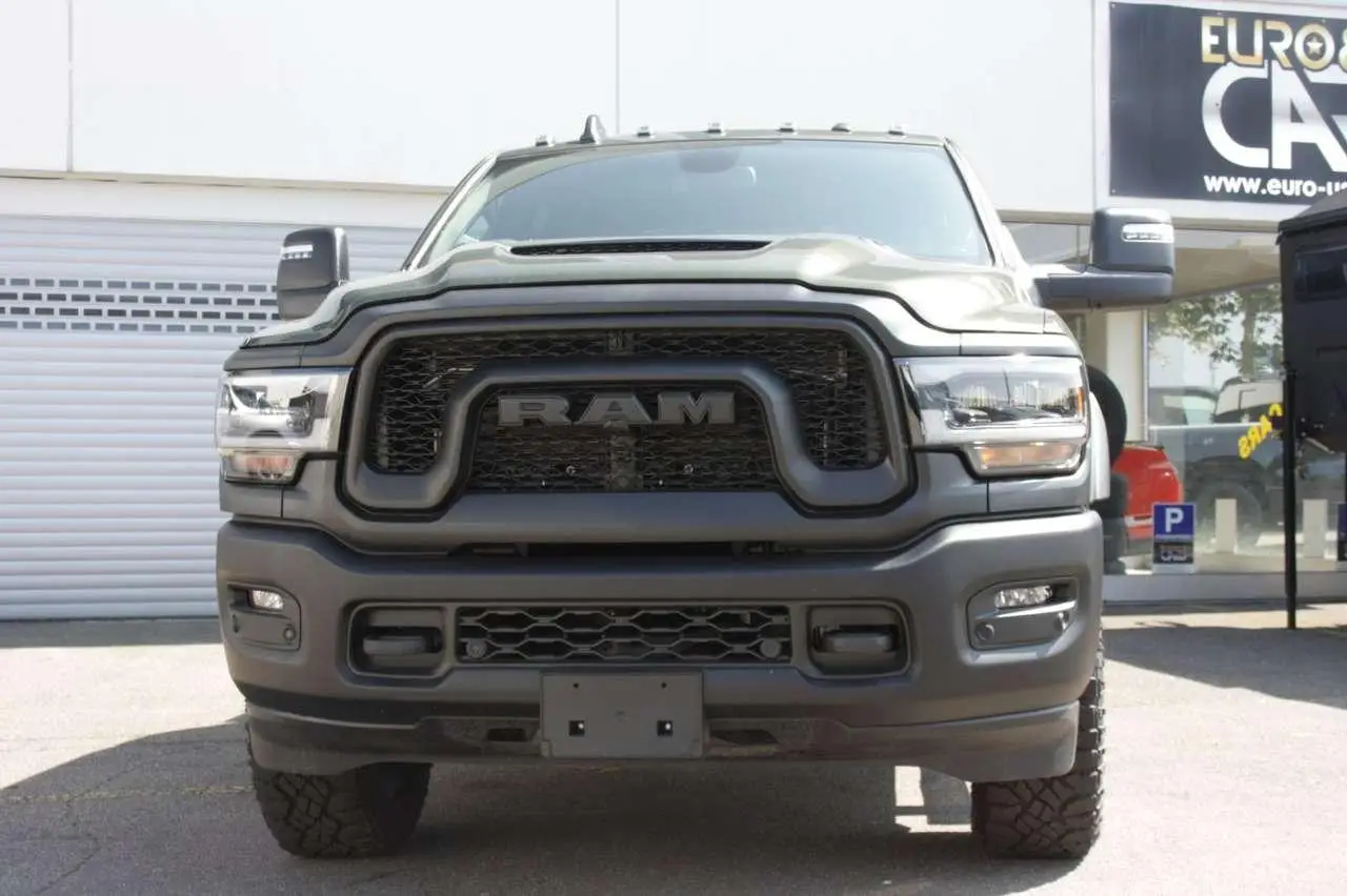 Photo 1 : Dodge Ram 2024 Petrol