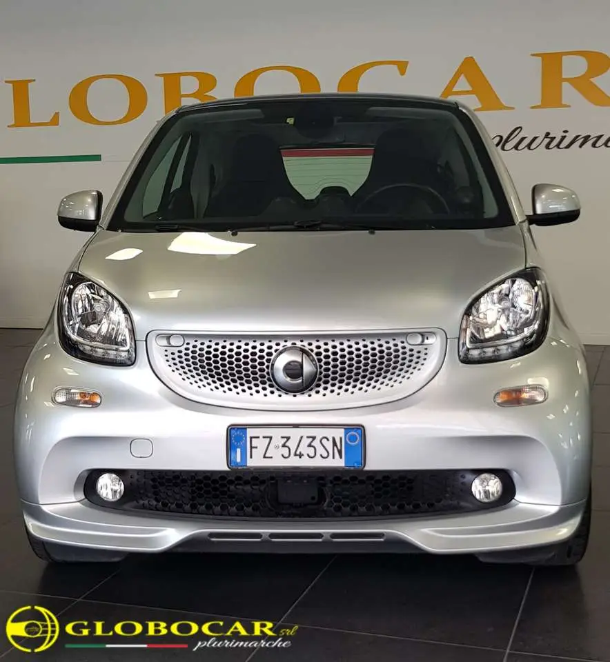 Photo 1 : Smart Fortwo 2019 Petrol