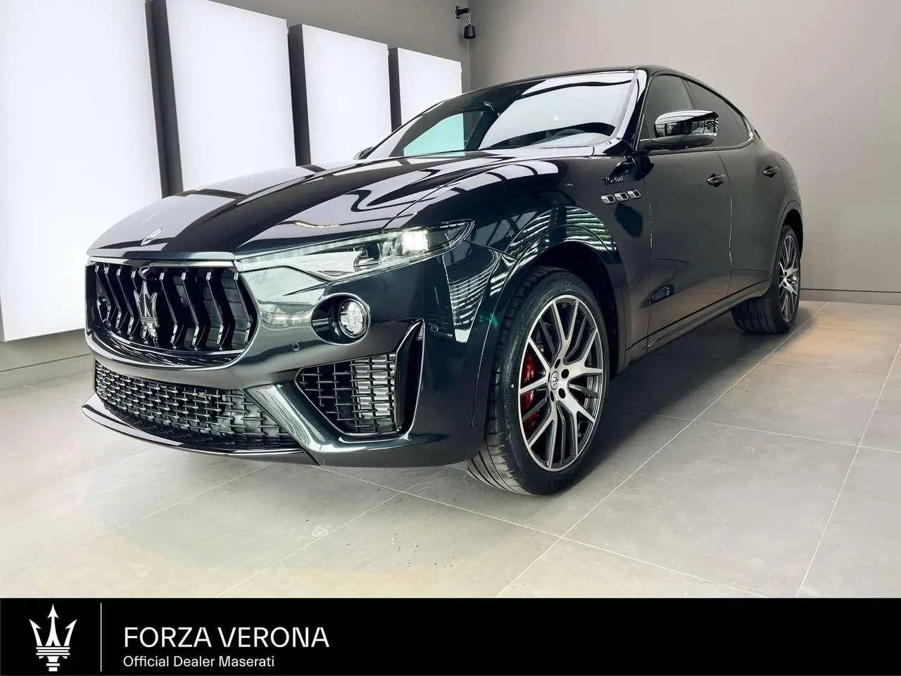 Photo 1 : Maserati Levante 2024 Petrol