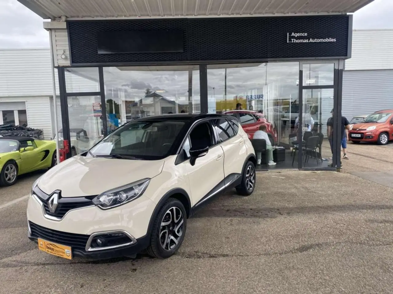 Photo 1 : Renault Captur 2015 Petrol