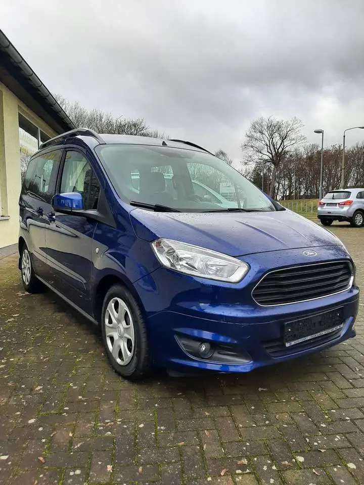 Photo 1 : Ford Tourneo 2017 Petrol