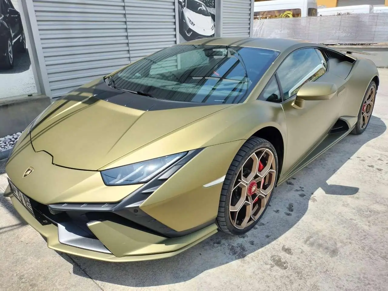 Photo 1 : Lamborghini Huracan 2024 Petrol