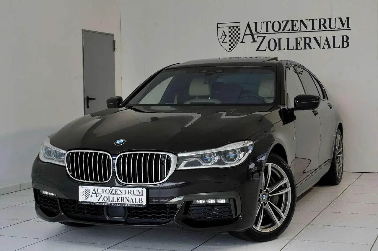 Photo 1 : Bmw Serie 7 2018 Essence