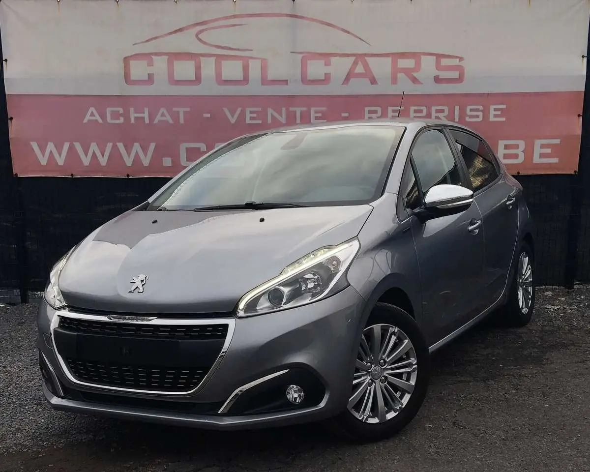 Photo 1 : Peugeot 208 2019 Essence