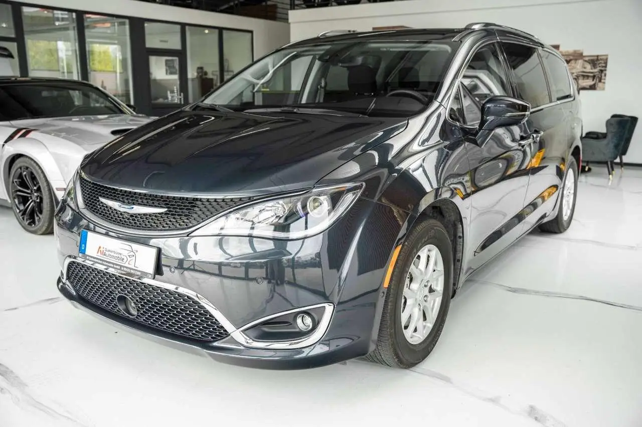 Photo 1 : Chrysler Pacifica 2019 Petrol