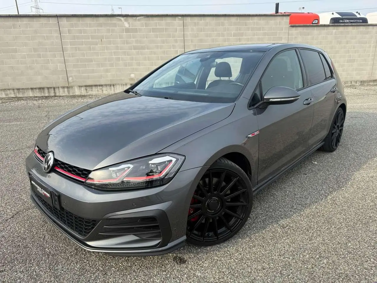 Photo 1 : Volkswagen Golf 2018 Petrol