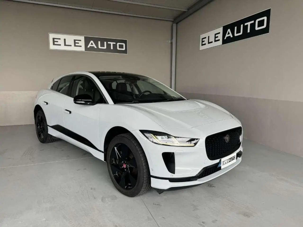 Photo 1 : Jaguar I-pace 2019 Électrique