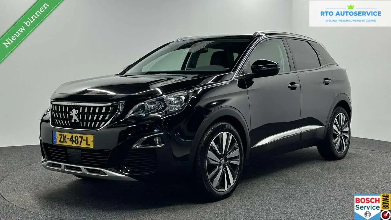 Photo 1 : Peugeot 3008 2019 Petrol