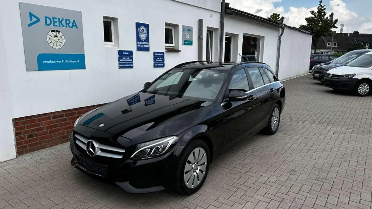 Photo 1 : Mercedes-benz Classe C 2015 Petrol