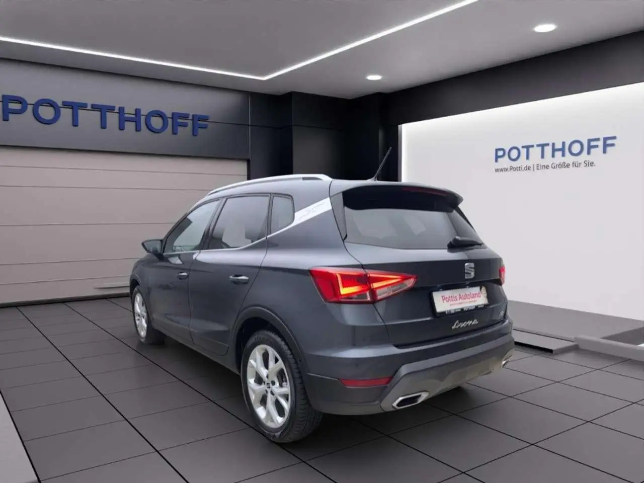 Photo 1 : Seat Arona 2023 Petrol