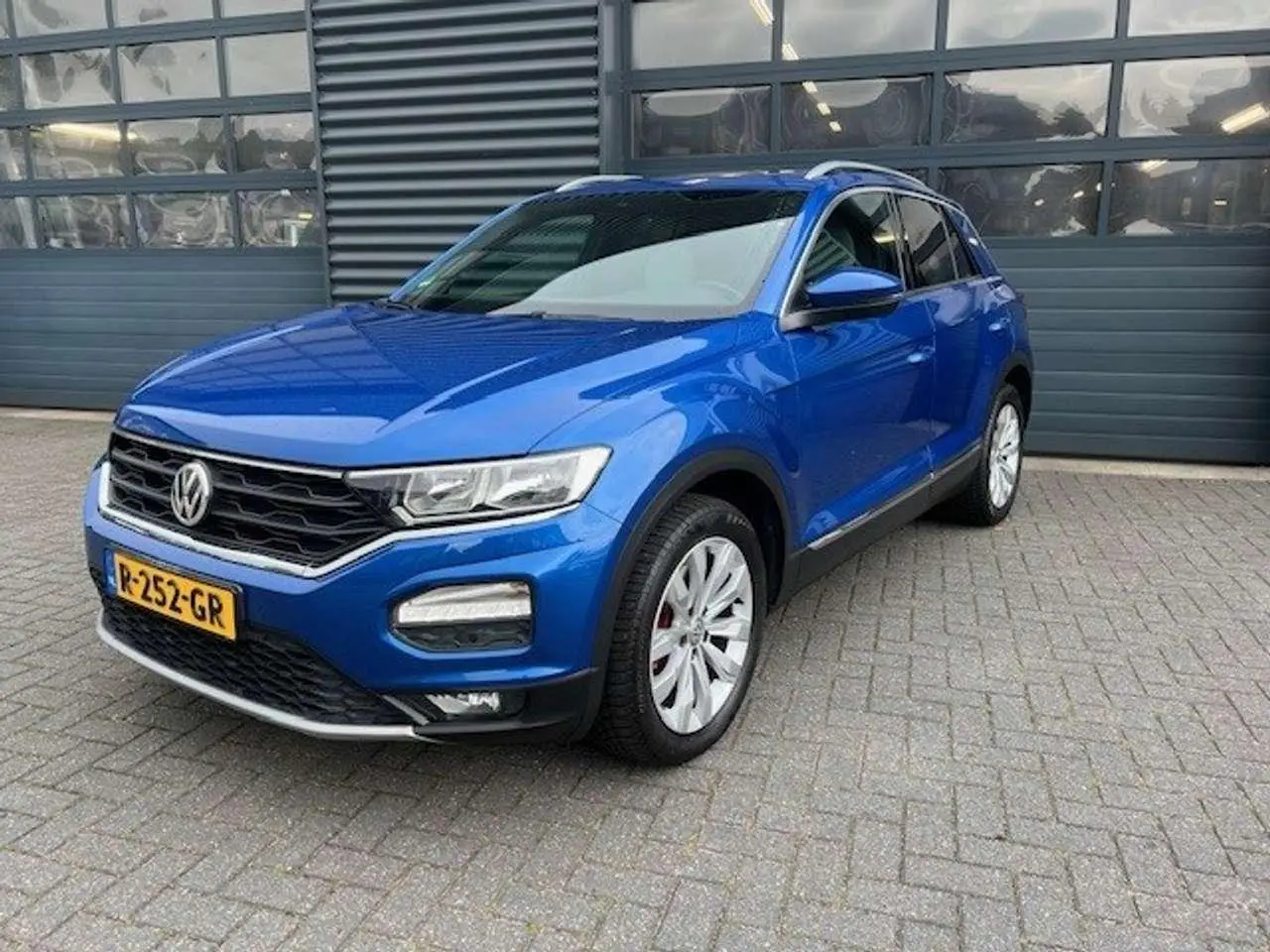 Photo 1 : Volkswagen T-roc 2018 Petrol