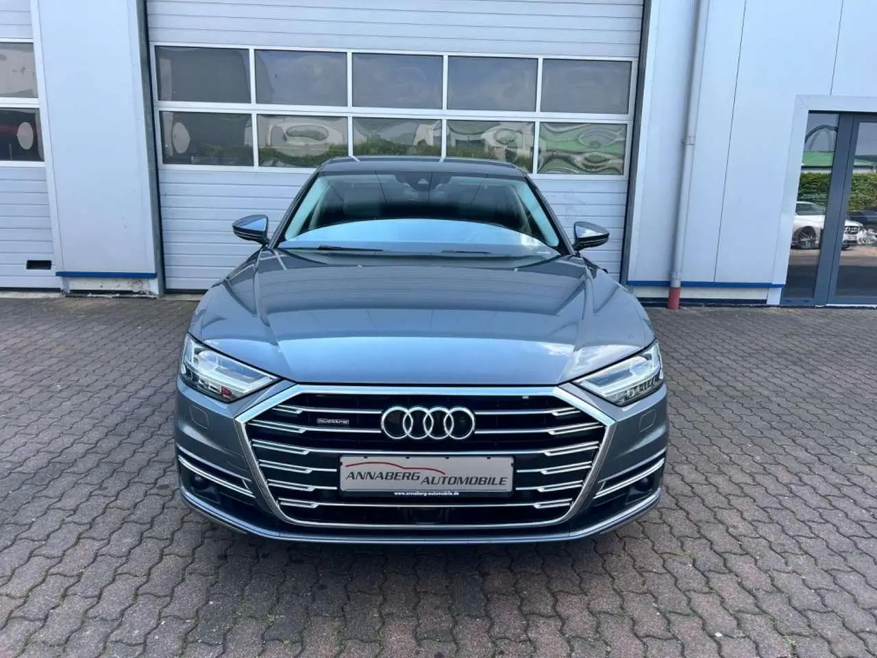 Photo 1 : Audi A8 2018 Petrol