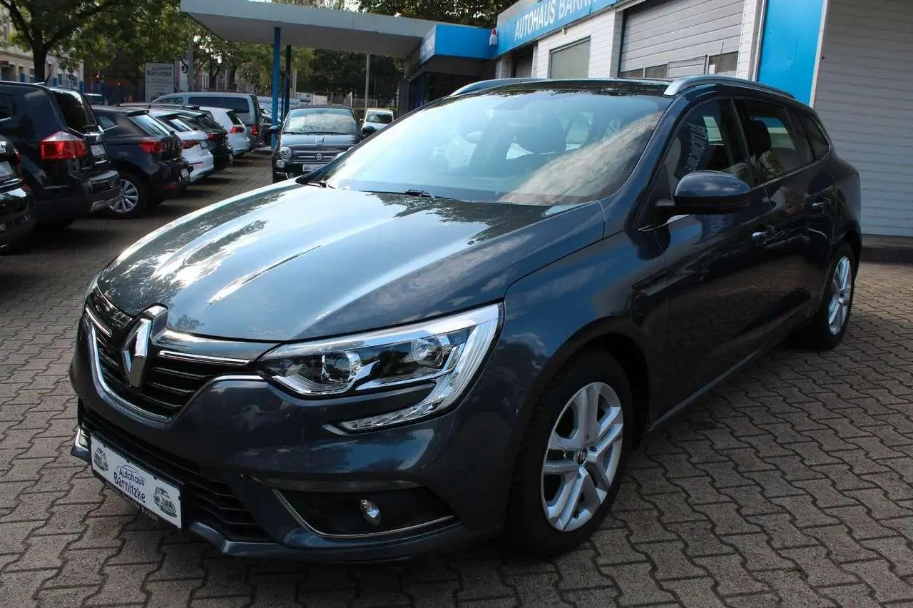 Photo 1 : Renault Megane 2019 Petrol