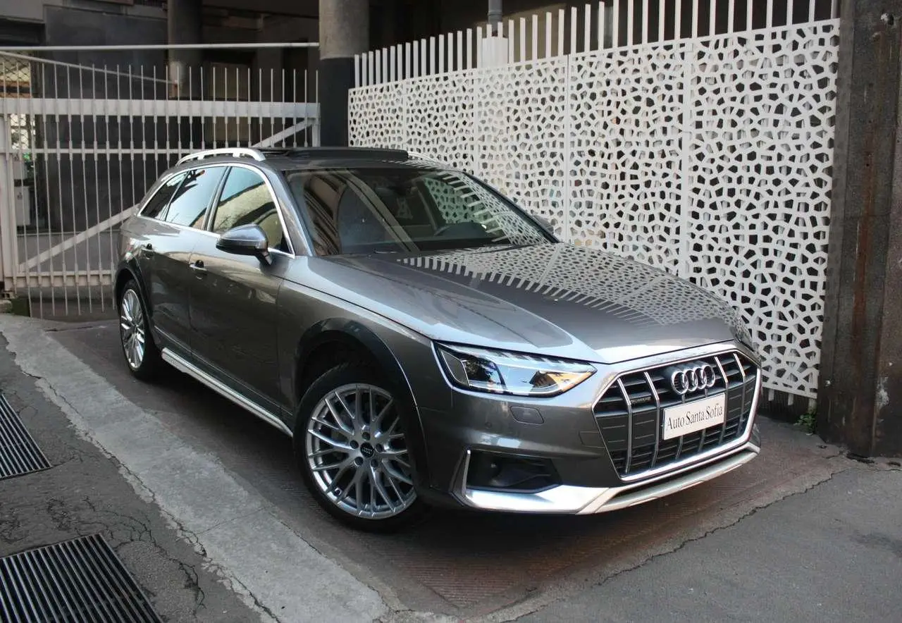 Photo 1 : Audi A4 2020 Hybride