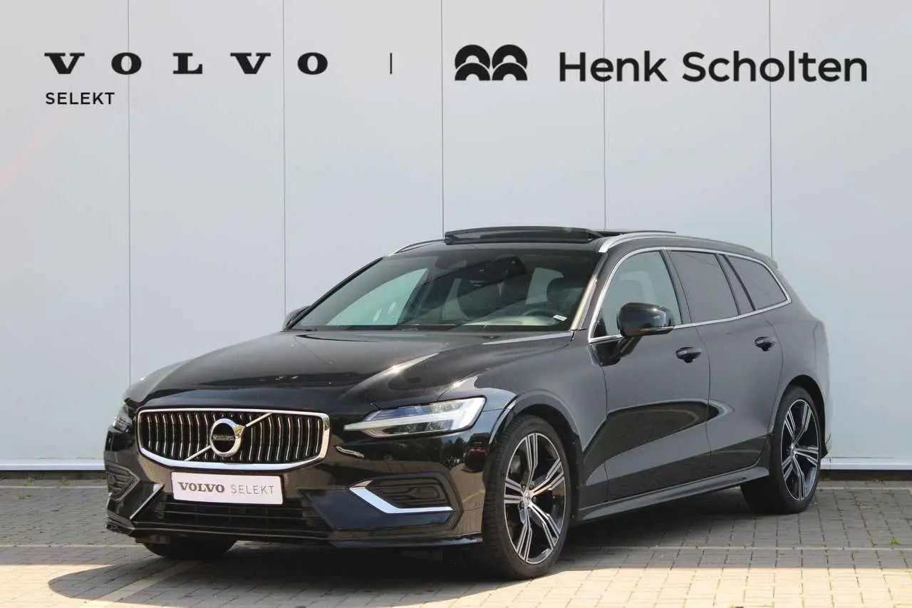 Photo 1 : Volvo V60 2020 Essence