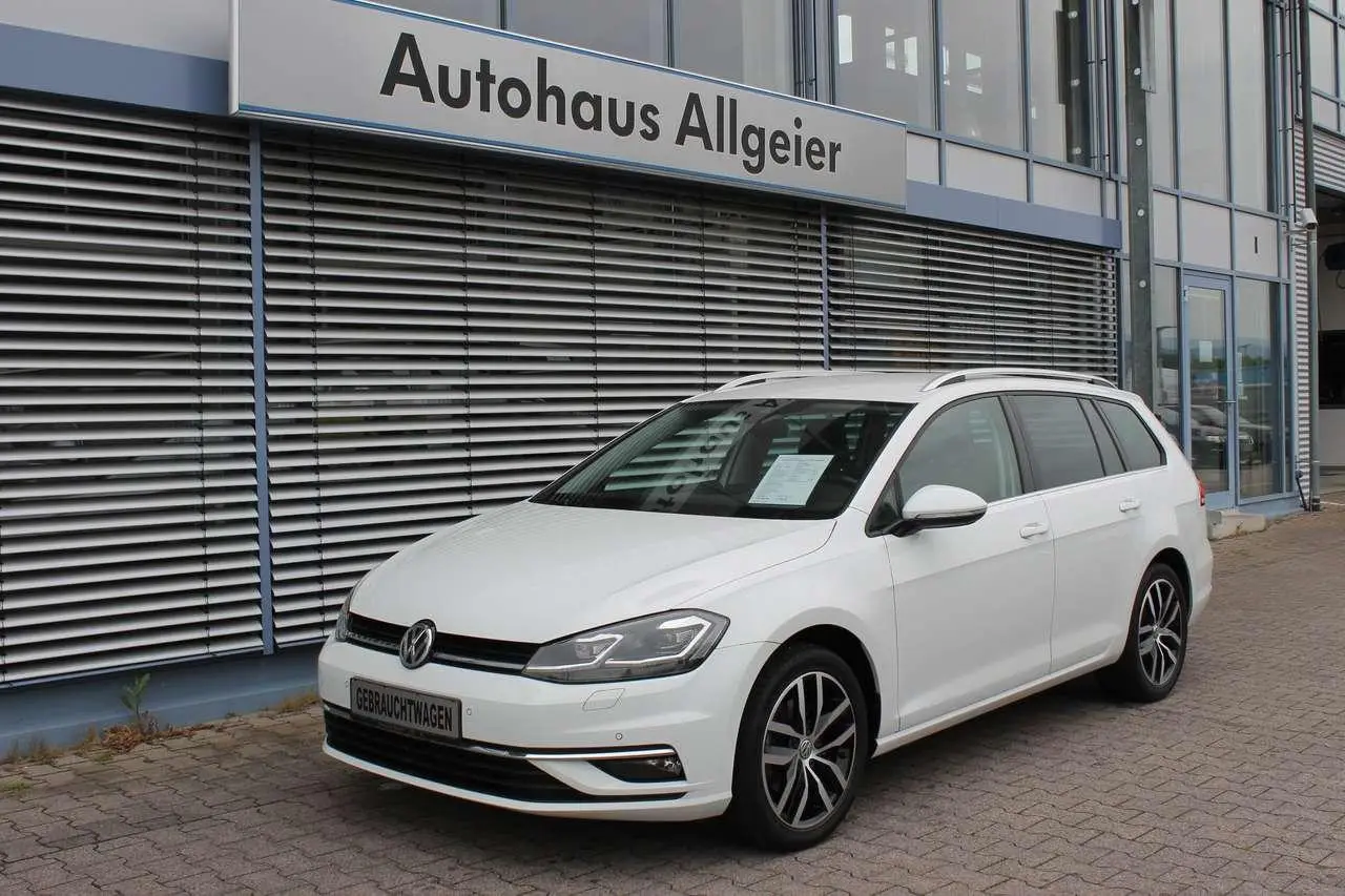 Photo 1 : Volkswagen Golf 2020 Petrol