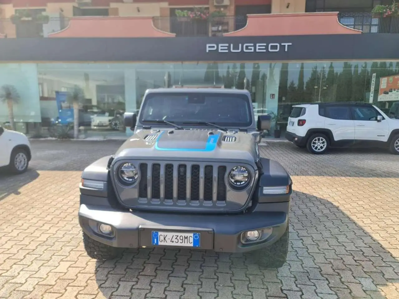 Photo 1 : Jeep Wrangler 2022 Hybrid