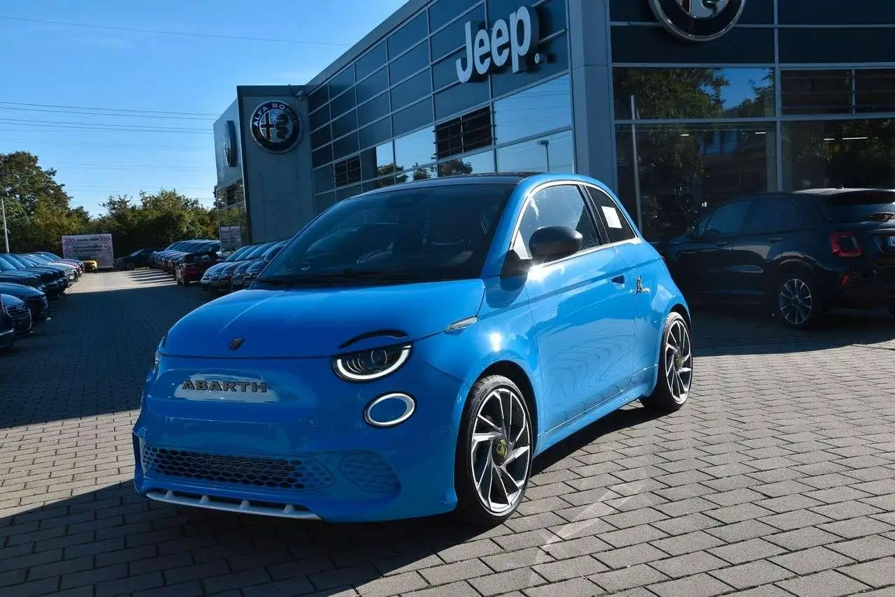 Photo 1 : Abarth 500 2024 Électrique