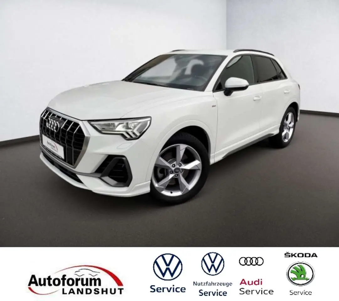 Photo 1 : Audi Q3 2020 Petrol