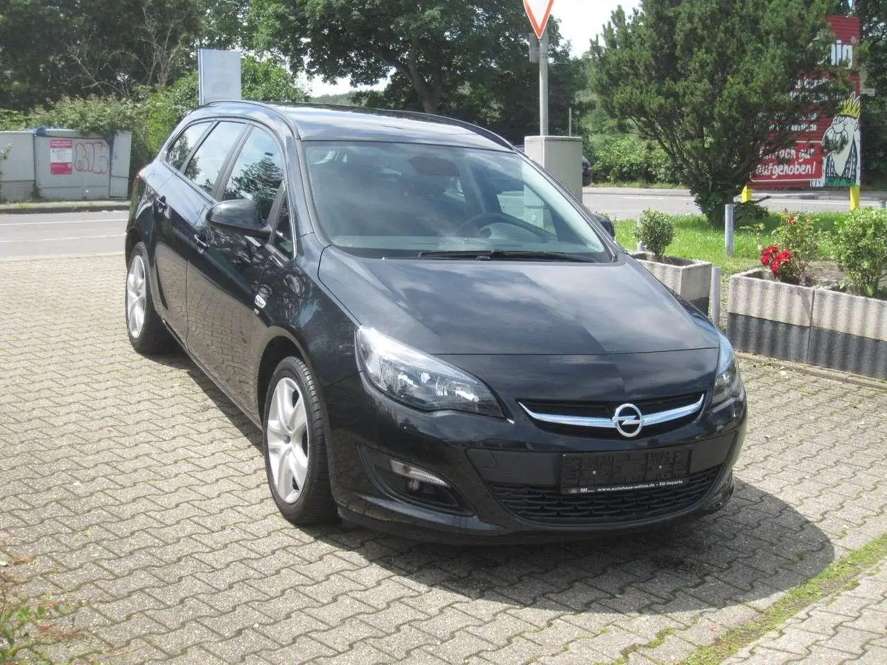 Photo 1 : Opel Astra 2014 Petrol