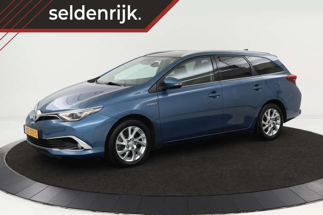 Photo 1 : Toyota Auris 2016 Hybride