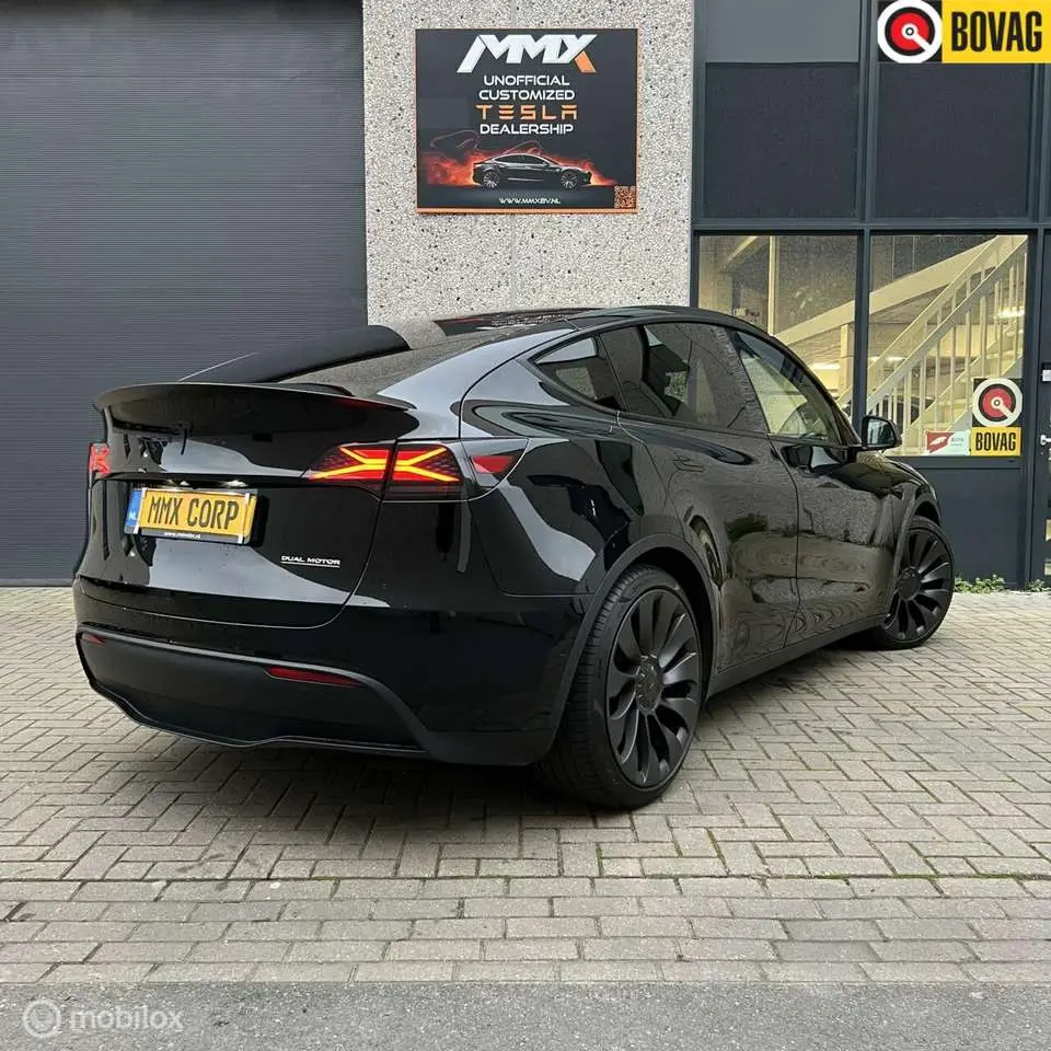 Photo 1 : Tesla Model Y 2022 Electric