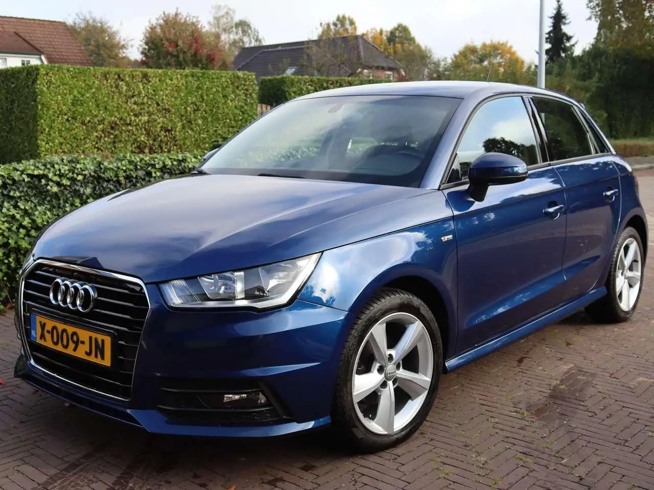 Photo 1 : Audi A1 2015 Petrol