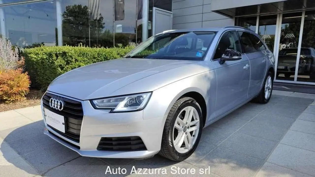 Photo 1 : Audi A4 2018 Diesel