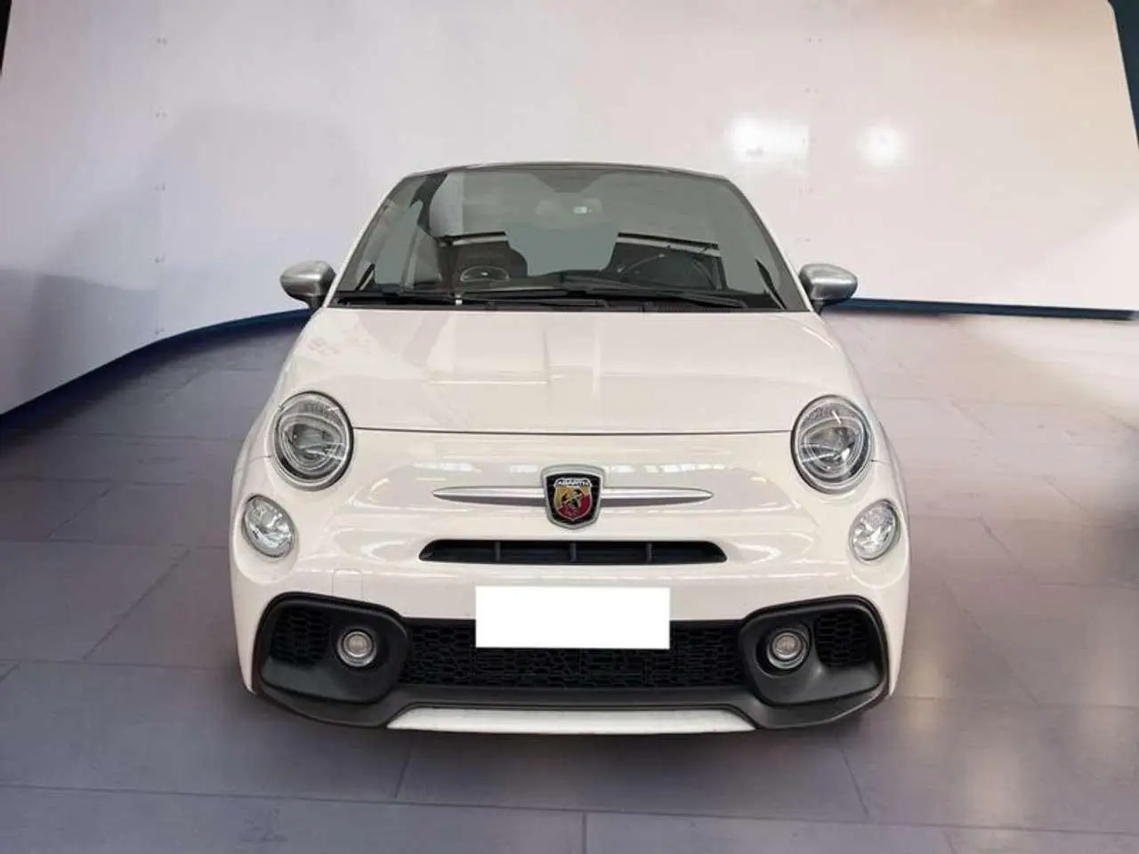 Photo 1 : Abarth 595 2018 Petrol