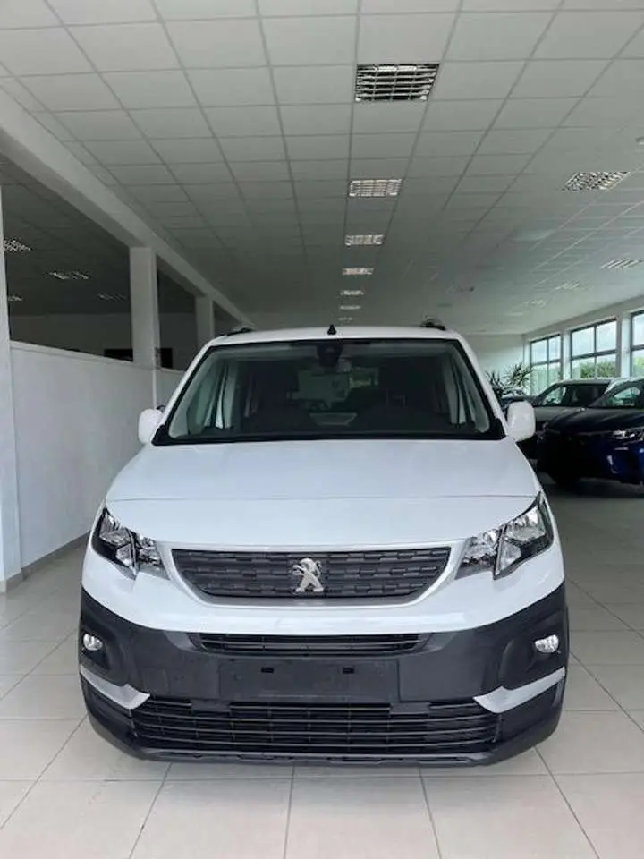 Photo 1 : Peugeot Rifter 2019 Essence