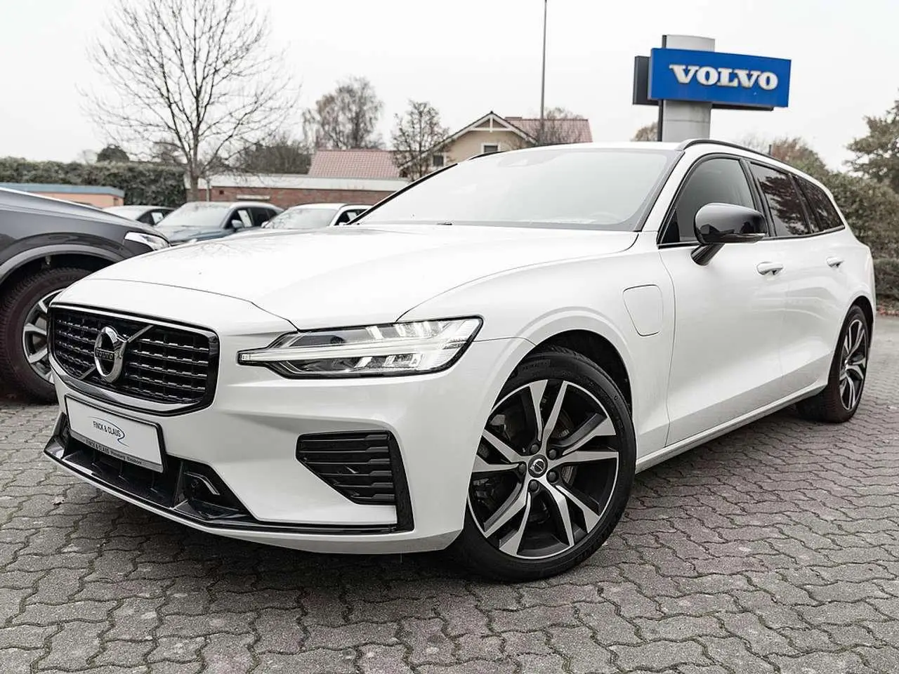 Photo 1 : Volvo V60 2021 Hybride