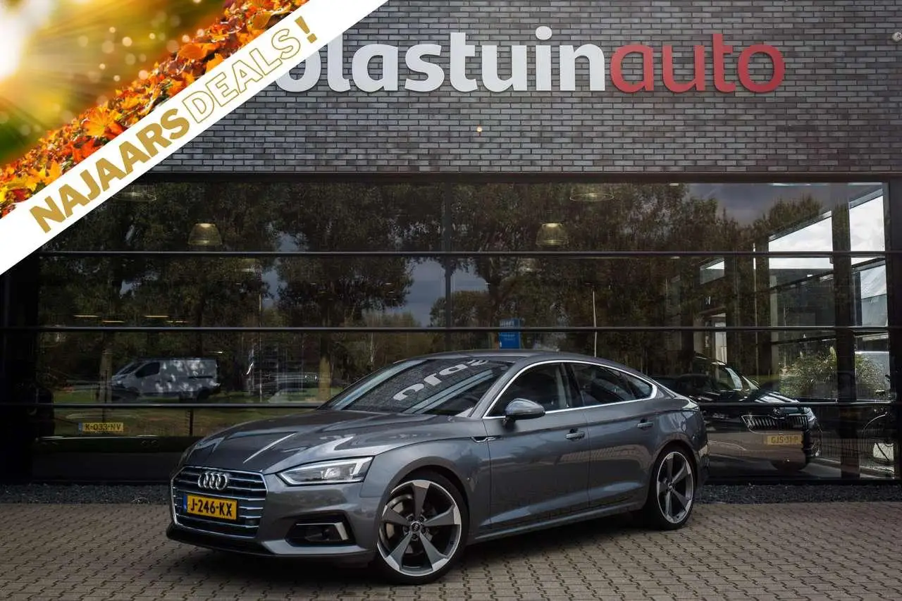 Photo 1 : Audi A5 2019 Petrol