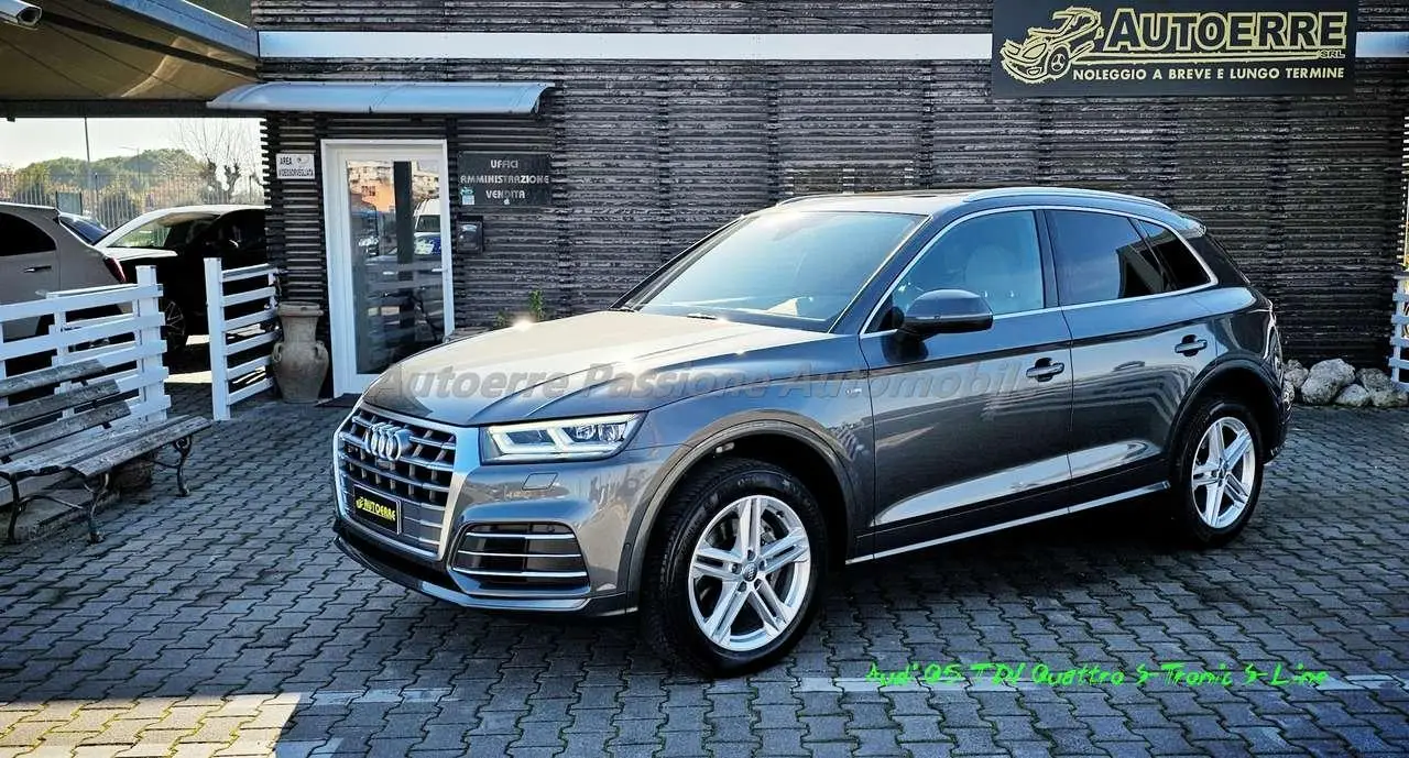 Photo 1 : Audi Q5 2020 Diesel